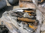 PALLET OF HYDRAULIC CYLINDERS