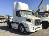 2007 VOLVO VNM