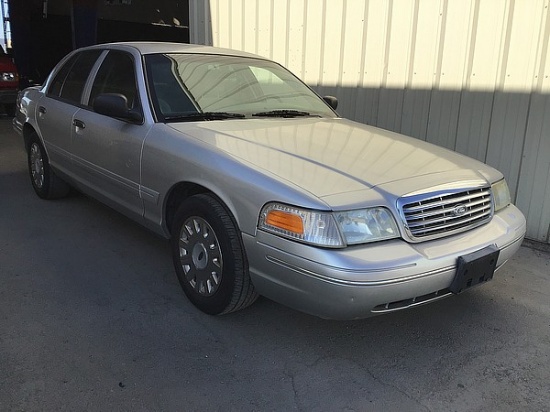2004 FORD CROWN VICTORIA