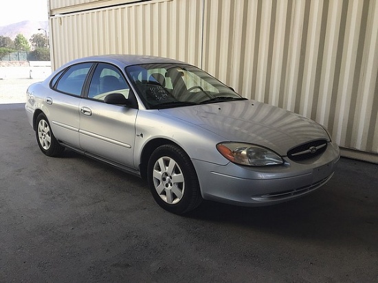 2000 FORD TAURUS XL