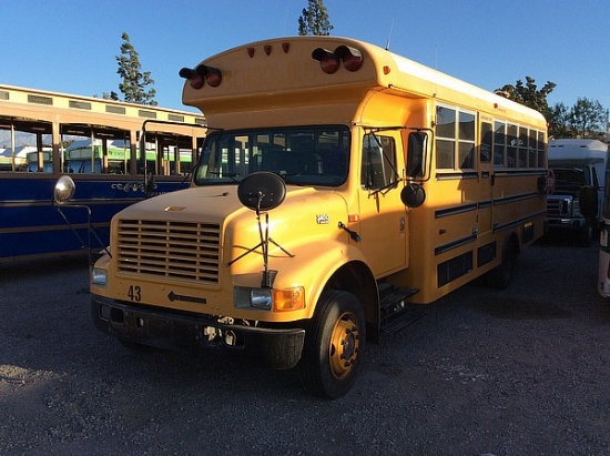 2000 MIDBU 3400 T444E SCHOOL BUS