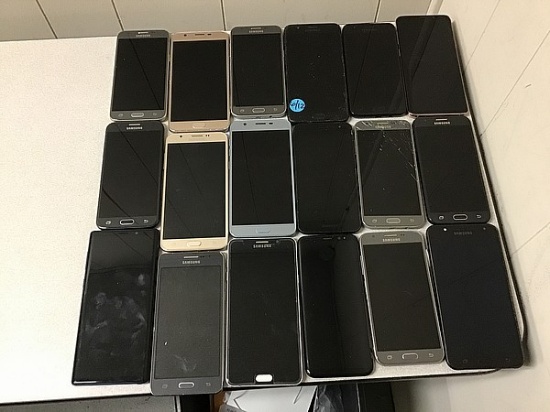 18 Samsung cellphones possibly locked, some damage, Unknown activation status