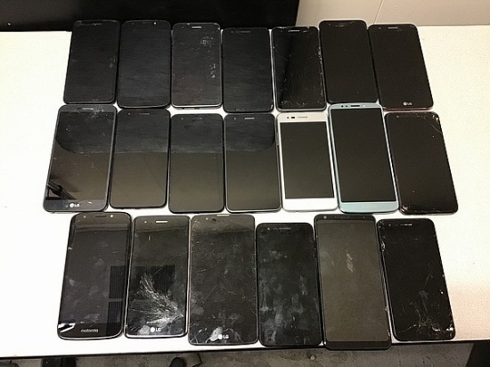 20 Cellphones, LG, Motorola possibly locked, some damage, Unknown activation status