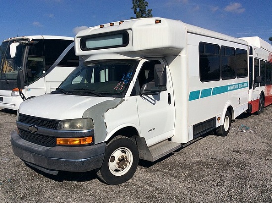 2010 CHEVROLET EXPRESS 4500 VAN