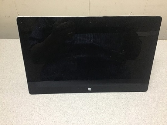 Windows RT surface 32GB Possibly locked, no charger