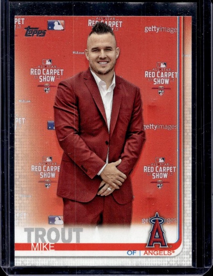 MIKE TROUT 2019 TOPPS PHOTO VARIATION SP