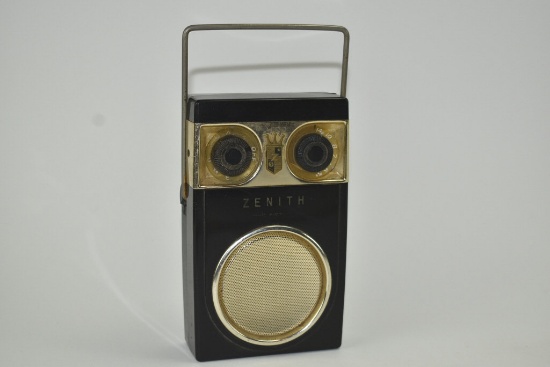 Vintage Zenith Royal 500D Radio