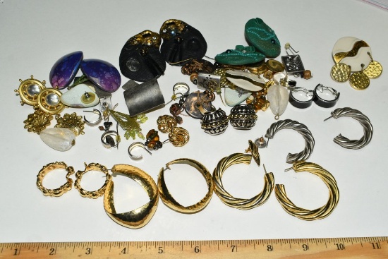 LOT Of Vintage Ear Rings And Jewelry