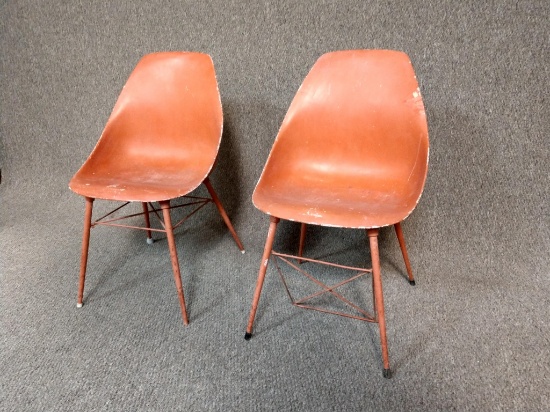 2 Mid Century Fiberglass Chairs