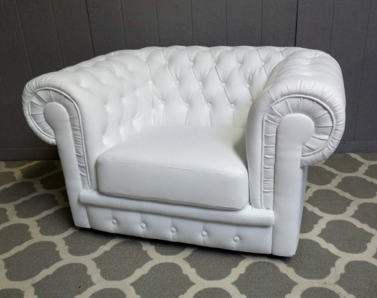 NEW Sir William White Leather Tufted Chair