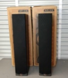 2 Klipsch speakers