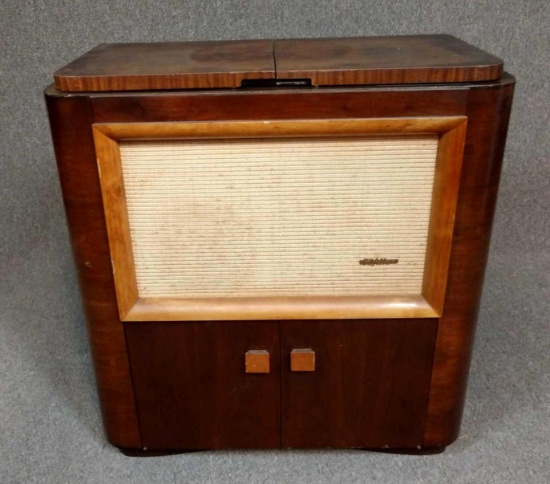mid-century Gilfillan console stereo