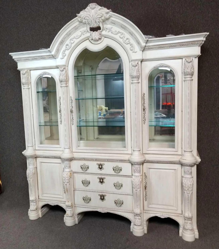 Pulaski Furniture Corporation China Cabinet Auctions Online