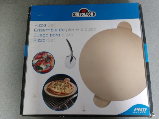 NEW Napoleon Pro Series Pizza Stone Set