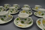 12 Villeroy & Bosch Tea Cups With Saucers
