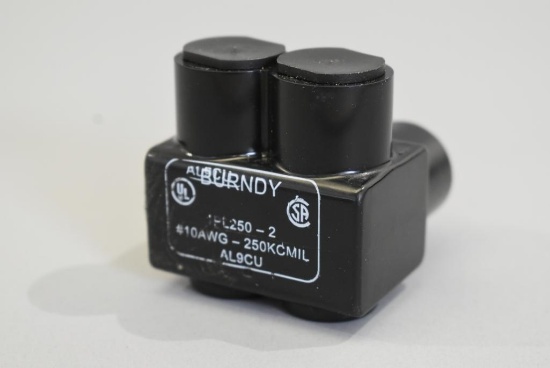 BURNDY 2-Port/1-Sided UV Insulated Standard Wire Connector