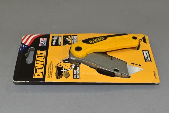 Dewalt Folding Retractable Knife