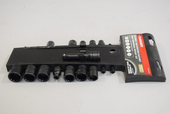 Husky 100 Position Ratchet And Universal Socket Set