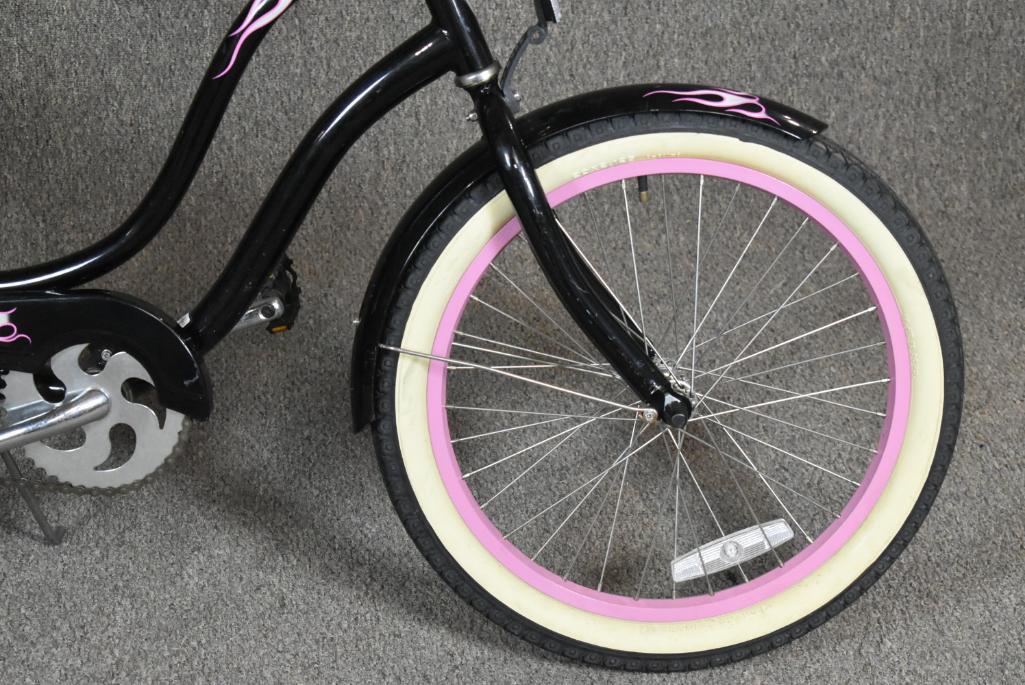 Electra Little Betty 20 inch Girl s Cruiser Proxibid