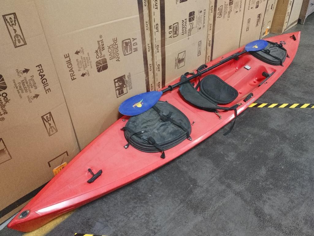 Red 14ft Single Seat Kayak With Paddle | Cars & Vehicles Boats &  Watercrafts Small Watercraft Kayaks | Online Auctions | Proxibid