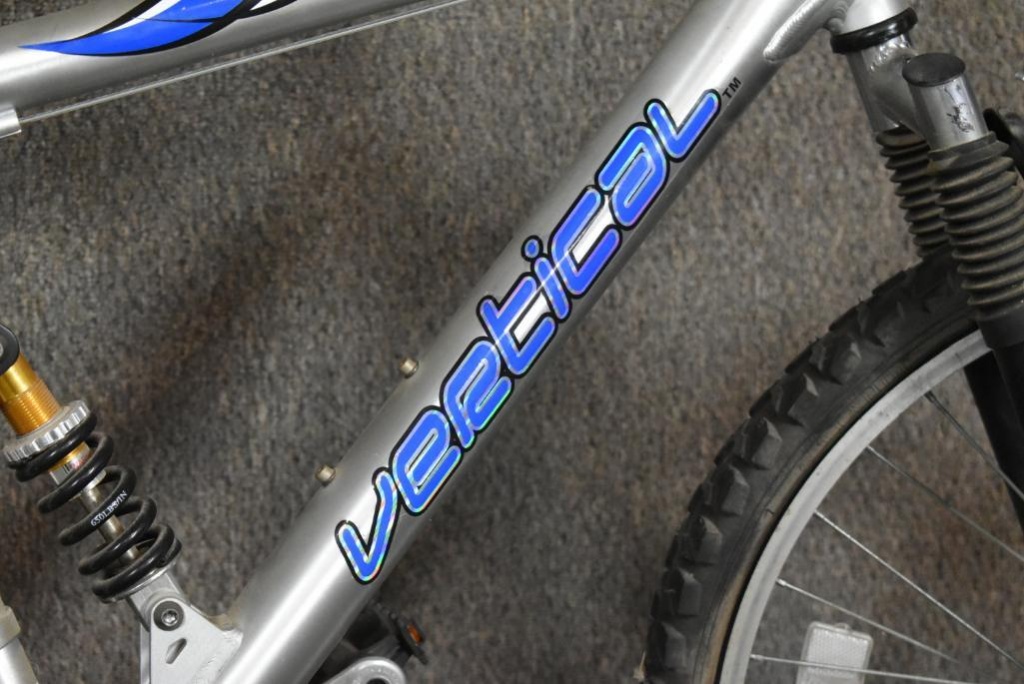 xg9000 vertical mountain bike