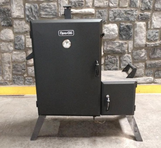 Dyna-Glo Smoker BBQ With Cover