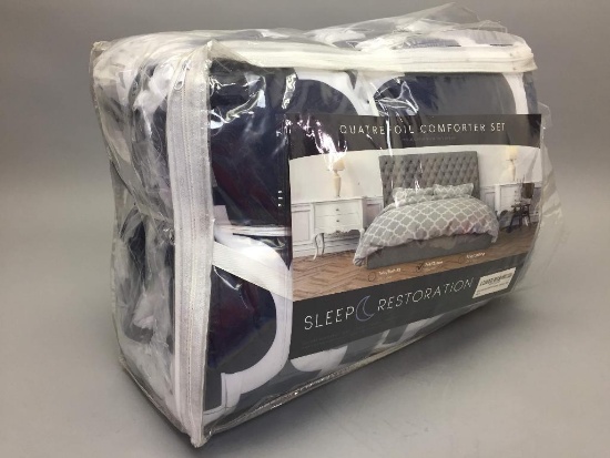 Sleep Restoration Quatrefoil Comforter Set