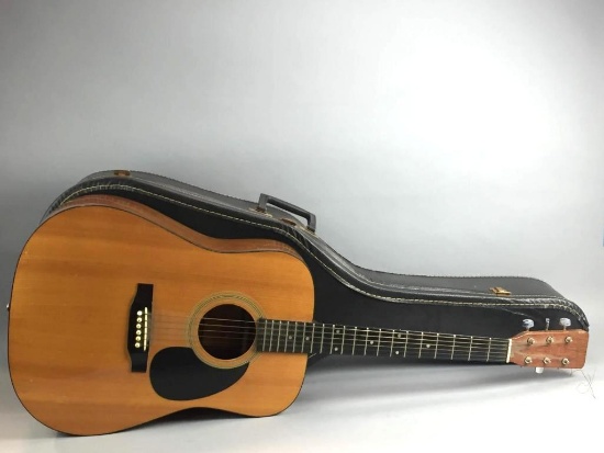 Franciscan CS7 Dreadnought Acoustic Guitar With Carrying Case