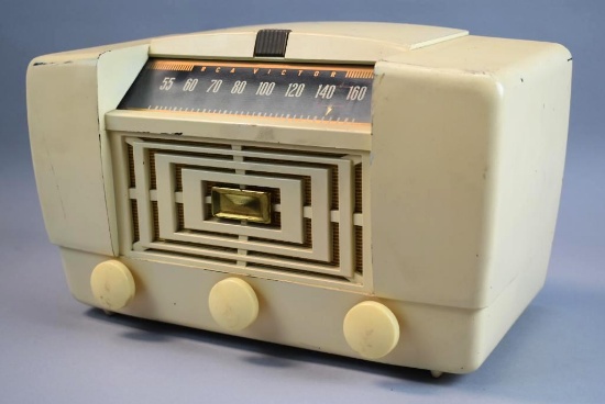 Vintage RCA Victor Radio