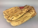 Joe DiMaggio Autographed Rawlings XFCB 17 Baseball Glove Mitt
