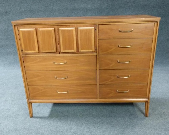 Vintage Broyhill Premier 8 Drawer Dresser