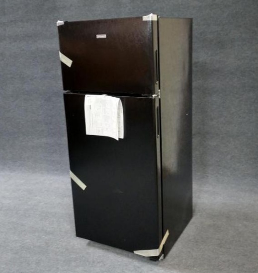 Hotpoint 17.5 cu ft Top Freezer Refrigerator