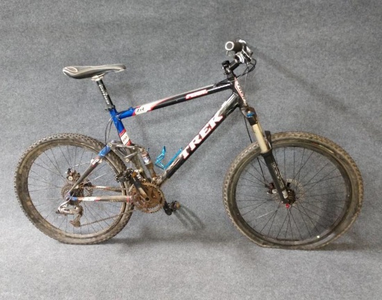 Full Suspension Trek Fuel ZR9000 Mountain Bike (For Parts Only)