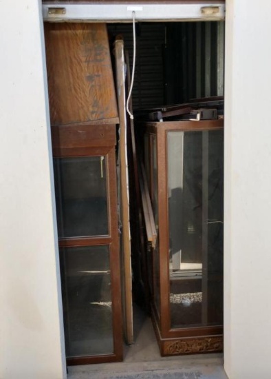 The Entire Contents Of A 4ft x 8ft x 8ft Storage Unit - Door 41B-4