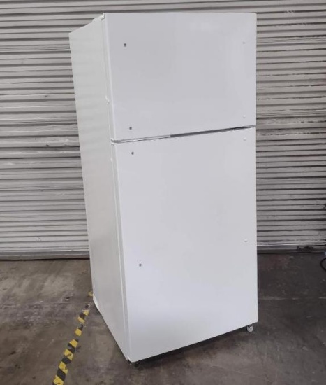 NEW White 18 Cubic Foot Top Freezer Refrigerator