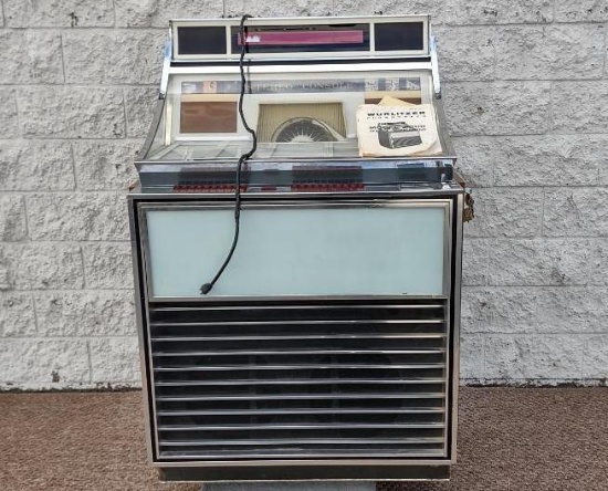 Vintage Wurlitzer Phonograph Jukebox