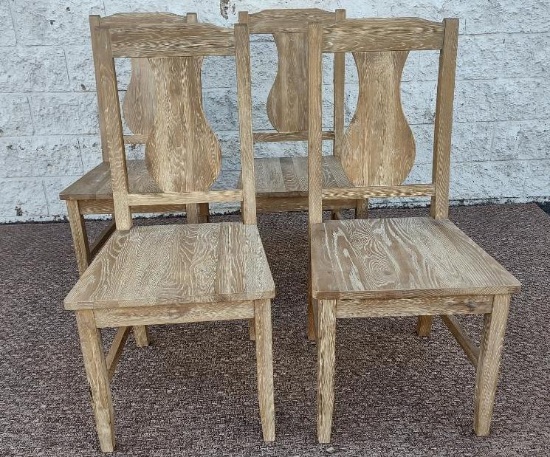 4 Rustic Dinning Room Chairs