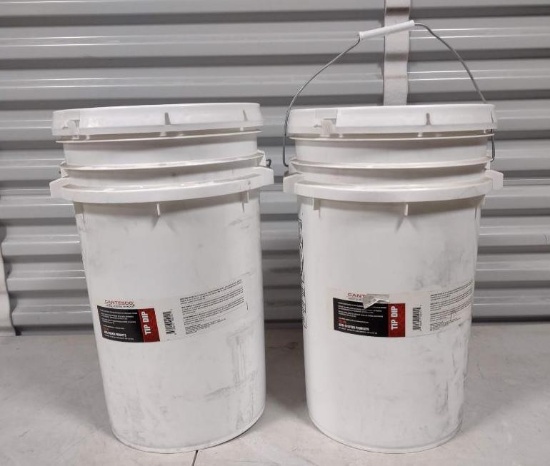 2 5 Gallon Buckets Of Cantesco Welding Anti-Spatter
