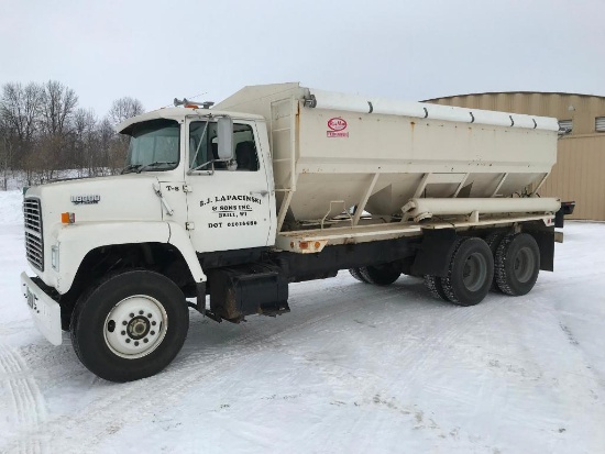 1989 Ford L8000 fertilizer truck; tandem axle; Ford diesel engine; auto trans; Ray-Man field charger
