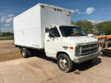 (TITLE) 1989 Chevrolet 30 cube van; V-8 gas engine; auto trans; DRW; Tommy Lift tail gate; 49,774