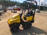 2001 Wacker RD11A double drum vibratory roller; 36in drums; Honda 18 hp. gas; water tank; 257 hours;