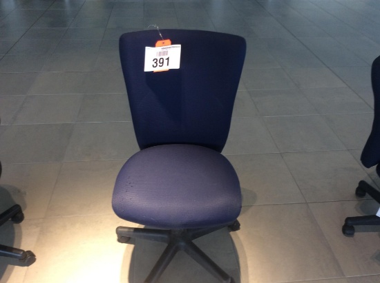 Blue desk chair w/ arms.