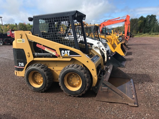 2000 Cat 216 skid loader; OROPS; bucket; 63 hp; aux. hyds; 1,114 actual hours; s/n 4NZ00199.