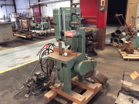 Hitachi B-600A 11 1/2" cut capacity band resaw.