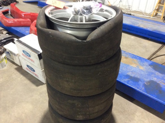 Enkei MT Ford 18" rims.