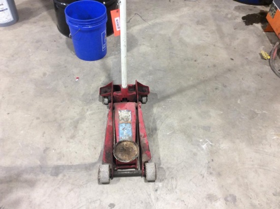 3-ton floor jack.