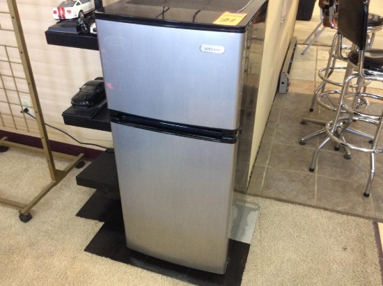 Vissani refrigerator.