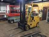 Clark approx. 2,000 lb. LP gas; hard rubber forklift; approx. 10' mast; (RESERVED FOR LOADING UNTIL