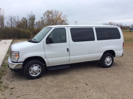 2014 Ford E350 XLT Super Duty 13-passenger van; 159,149 miles; s/n 1FBNEBL3EDA97876.