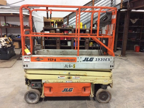 2006 JLG 1930ES electric scissor lift; 19ft lift, non-marking cushion tires; 138 hours; s/n